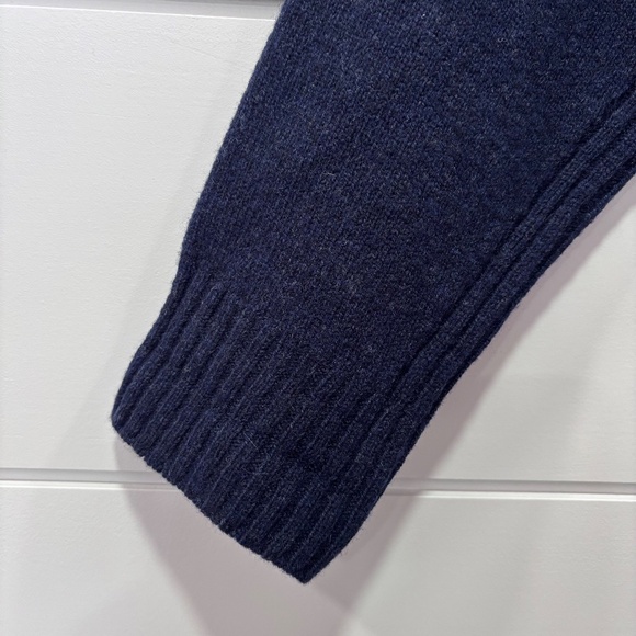 Country Classics navy blue 100% lambswool crew neck split hem sweater size L - Picture 4 of 16